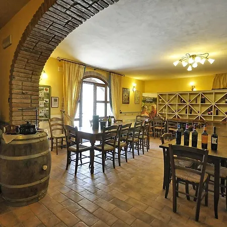 Vernazzano Basso Sleeps 4 T241006 *