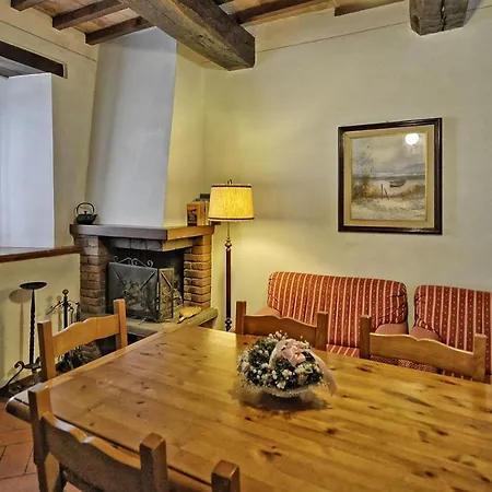 Vernazzano Basso Sleeps 4 T241006 Apartment